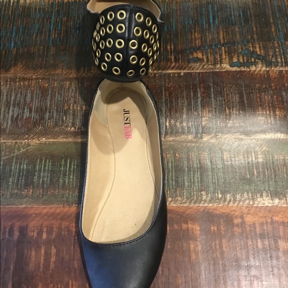 Just Fab flats - Picture 3 of 4